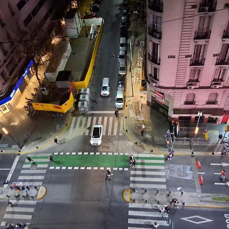 4 Ventanales Sobre La Avenida Corrientes Lägenhet Buenos Aires Exteriör bild