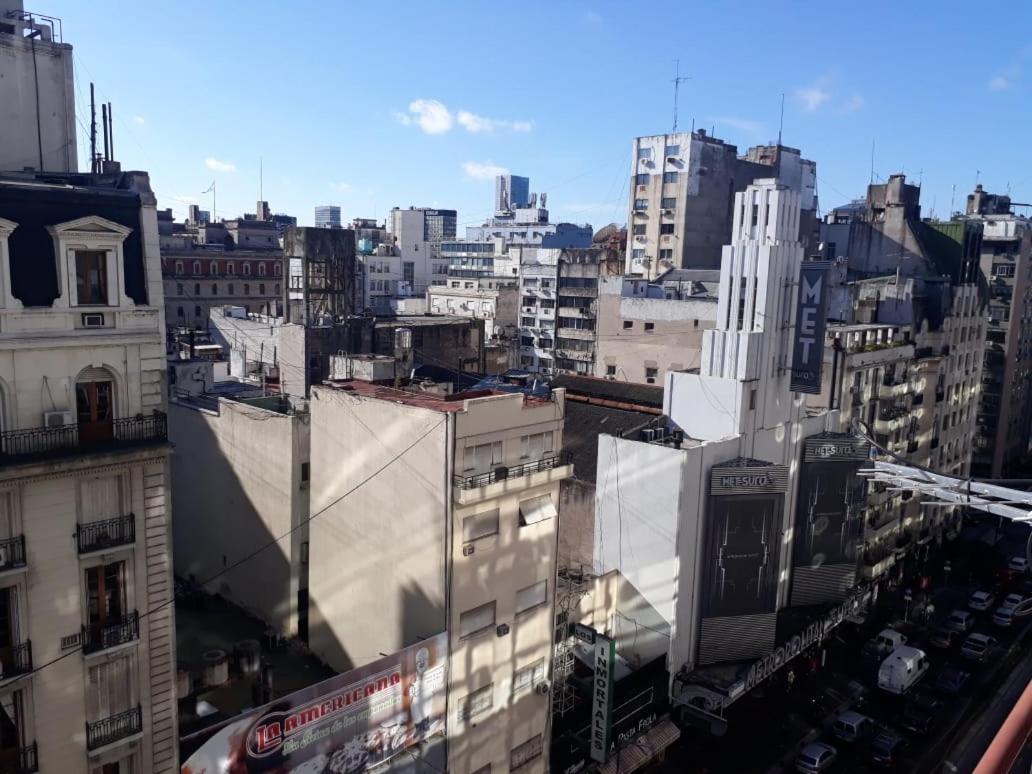 4 Ventanales Sobre La Avenida Corrientes Lägenhet Buenos Aires Exteriör bild