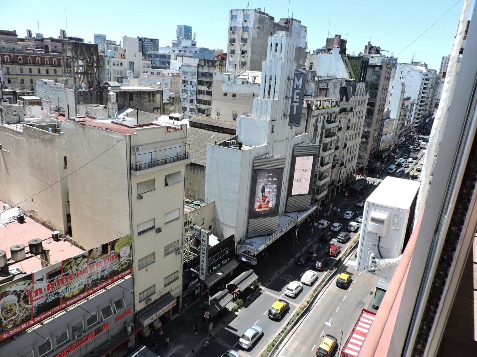 4 Ventanales Sobre La Avenida Corrientes Lägenhet Buenos Aires Exteriör bild